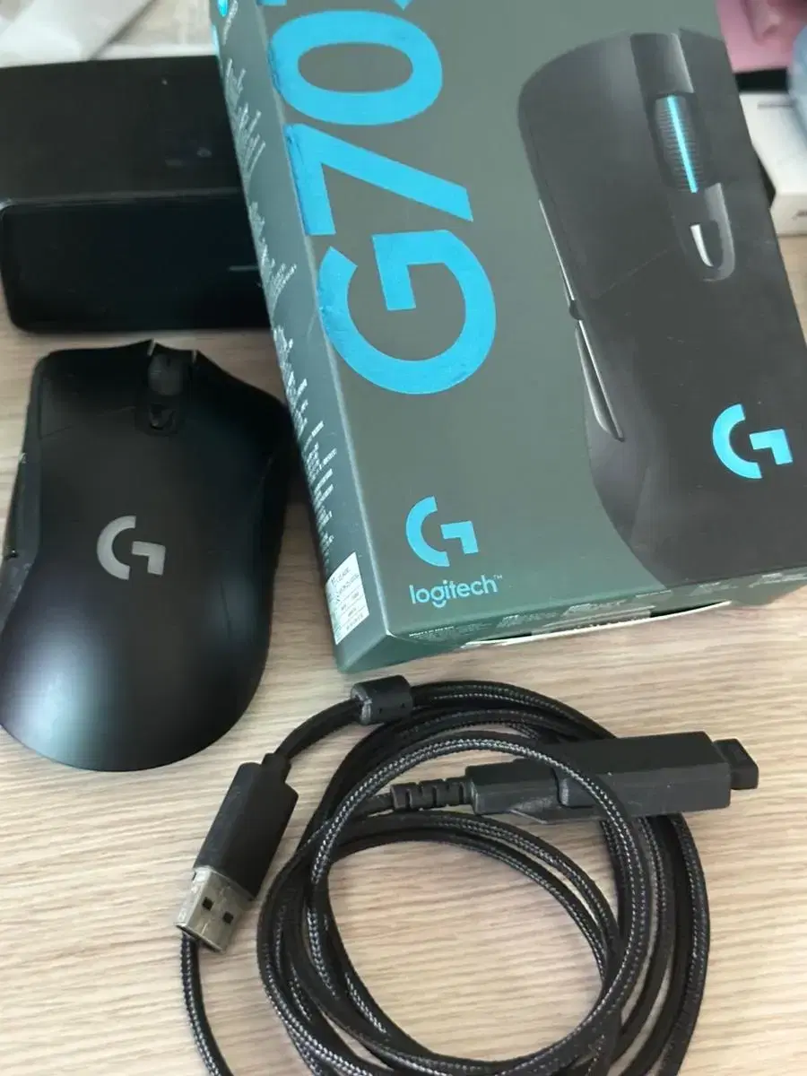 g703